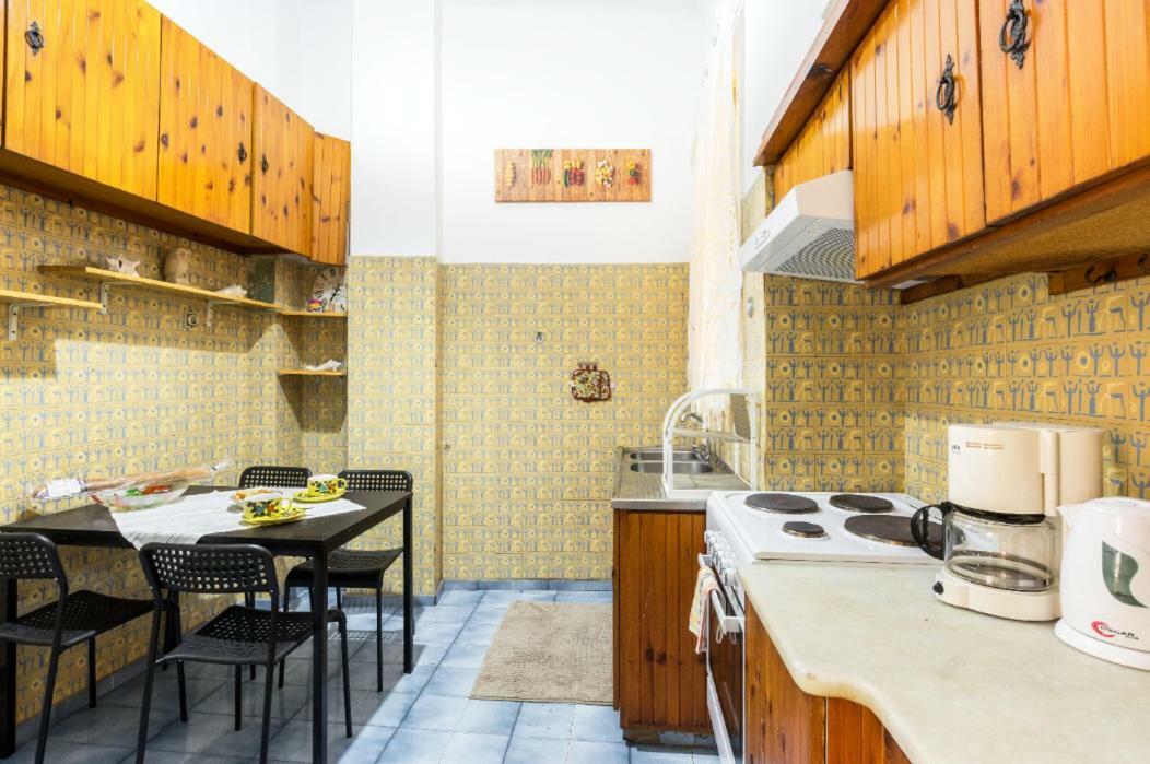Beautiful Appartment Under Akropolis! Athén Kültér fotó